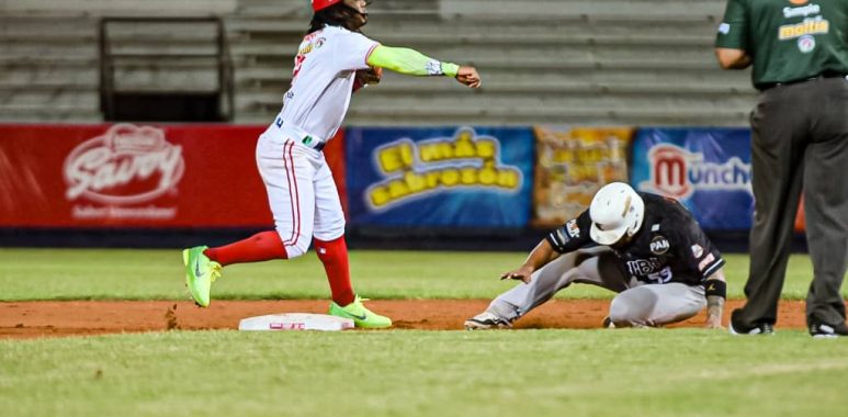 ACUNA 17 11 2 - Cardenales de Lara B.B.C