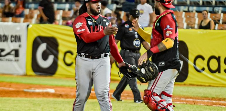 CARDENALES VENCE A ÁGUILAS Y ASEGURA LOCALÍA EN LA FINAL - Cardenales de Lara B.B.C ARNALDDO HERNANDEZ 16 01 - Cardenales de Lara B.B.C