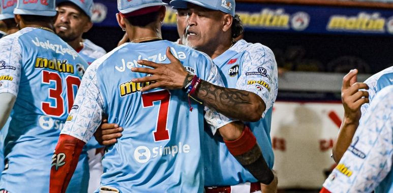 BLANCO Y HERNANDEZ 11 01 - Cardenales de Lara B.B.C