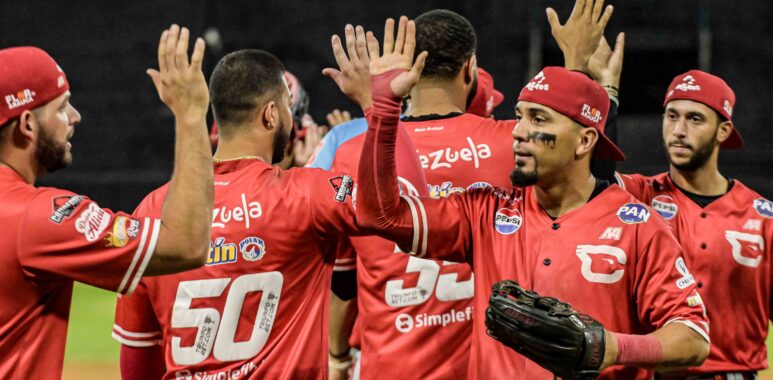 DSC 1922 5 - Cardenales de Lara B.B.C