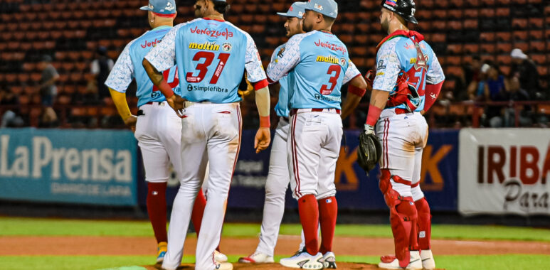 DSC 3341 3 - Cardenales de Lara B.B.C