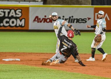 DSC 0853 2 - Cardenales de Lara B.B.C