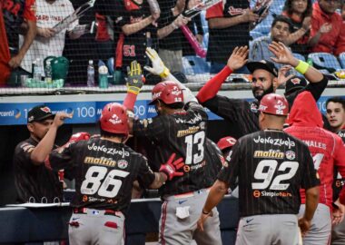 DSC 2524 3 - Cardenales de Lara B.B.C