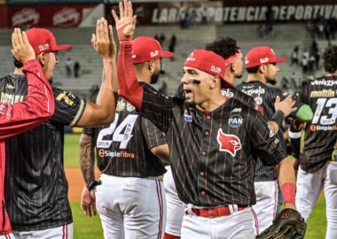 DSC 2645 2 - Cardenales de Lara B.B.C